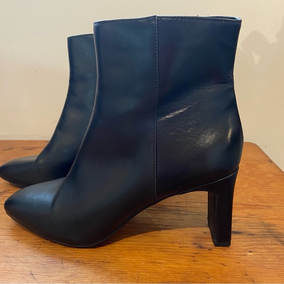 Kelly & Kate Ankle Boots - Picture 9 of 10